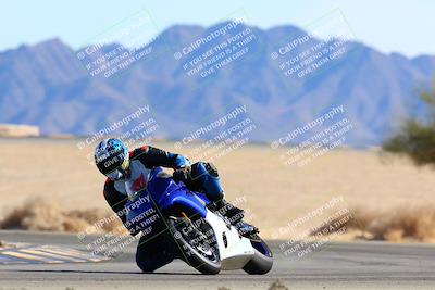 media/Jan-08-2022-SoCal Trackdays (Sat) [[1ec2777125]]/Turn 4 (1145am)/